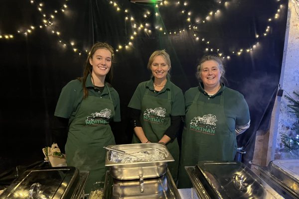 Contact us for your next event, and we'll set up our Mobile Kitchen to create a stunning and welcoming environment for all attendees. Our expert team will work closely with you to ensure that everything is set up exactly how you want it, so that you can sit back, relax, and enjoy the event